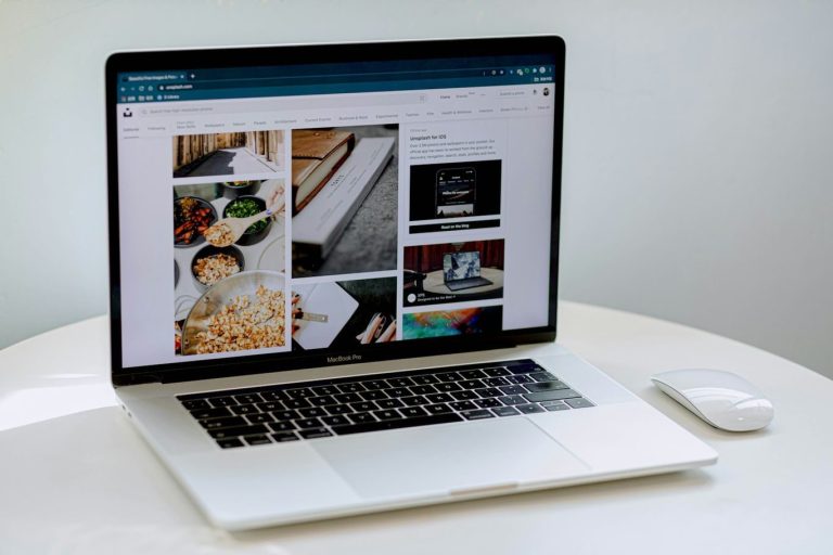 Le Gabriel-Chip Ordi noir ou argenté est bien adapté aux ordinateurs portables et laptop