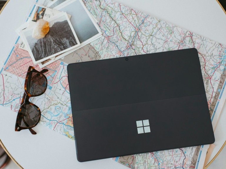 Le Gabriel-Chip Ordi noir ou argenté est bien adapté aux tablettes